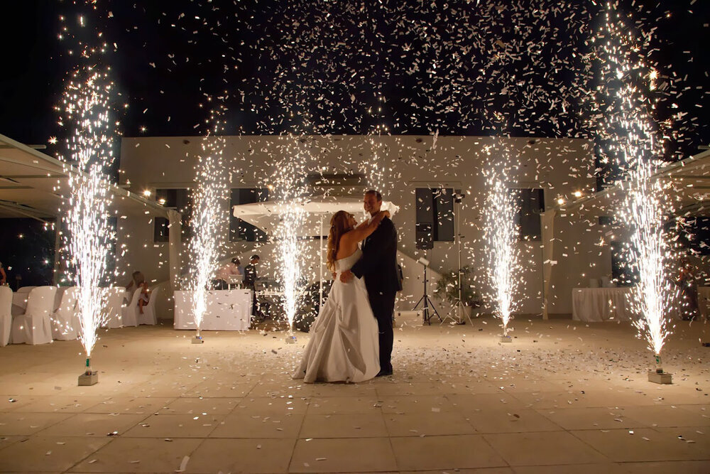 Spark fontane prskalice i niski dim za vjenčanja - rasvjeta i specijalni efekti prvi ples mladenaca